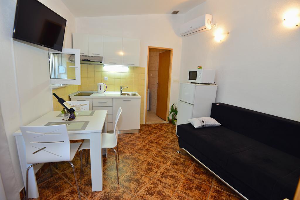 Apartments Veky 3 Spalato Esterno foto